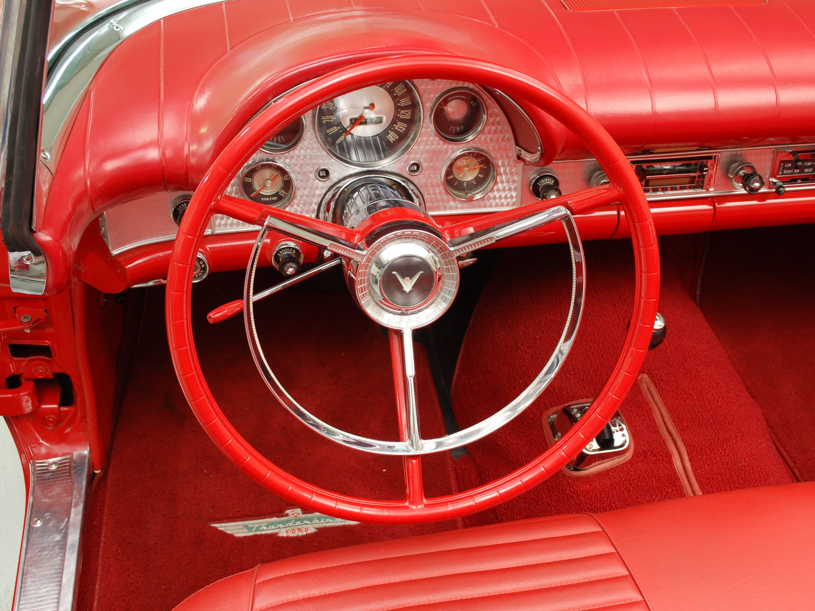 Photo of a 1957 Ford Thunderbird
