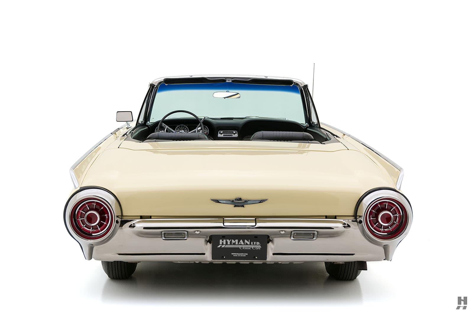 Photo of a 1962 Ford Thunderbird