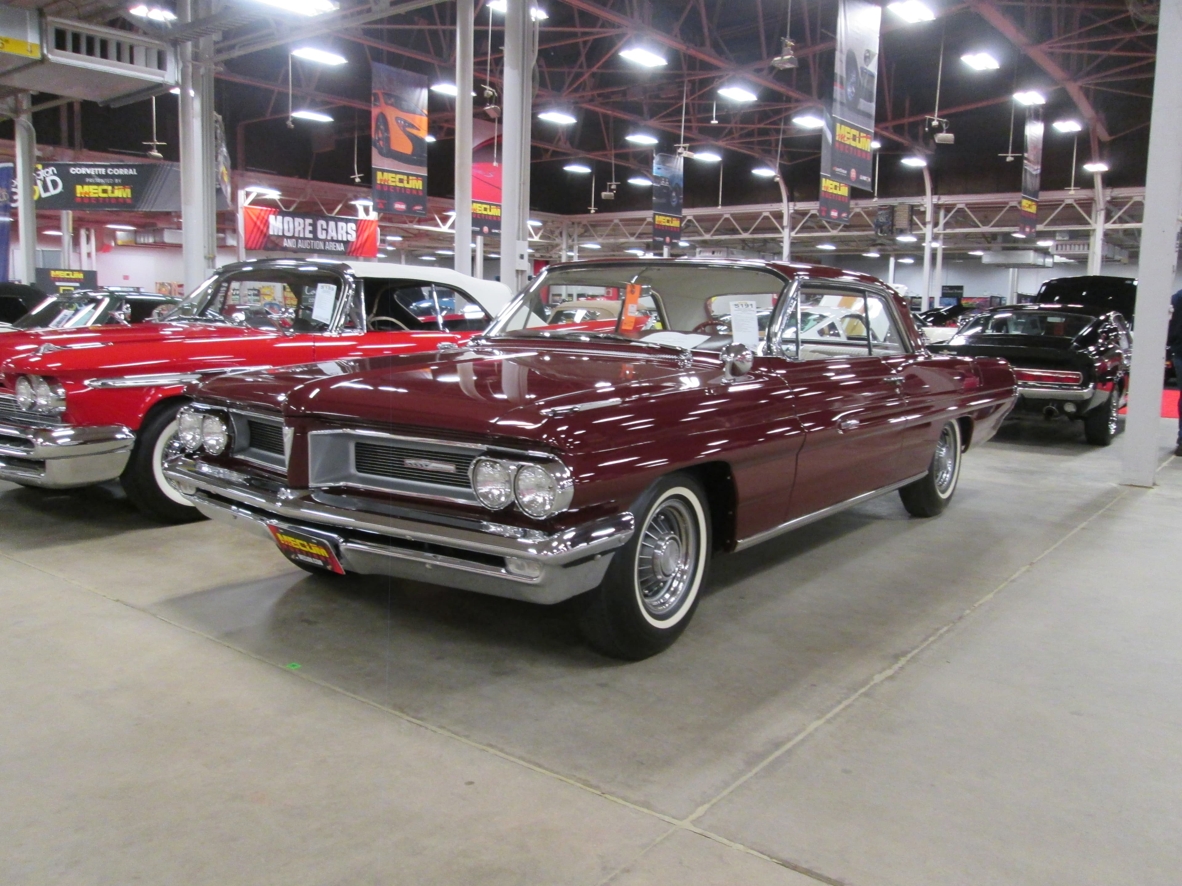 Photo of a 1965 Pontiac Grand Prix