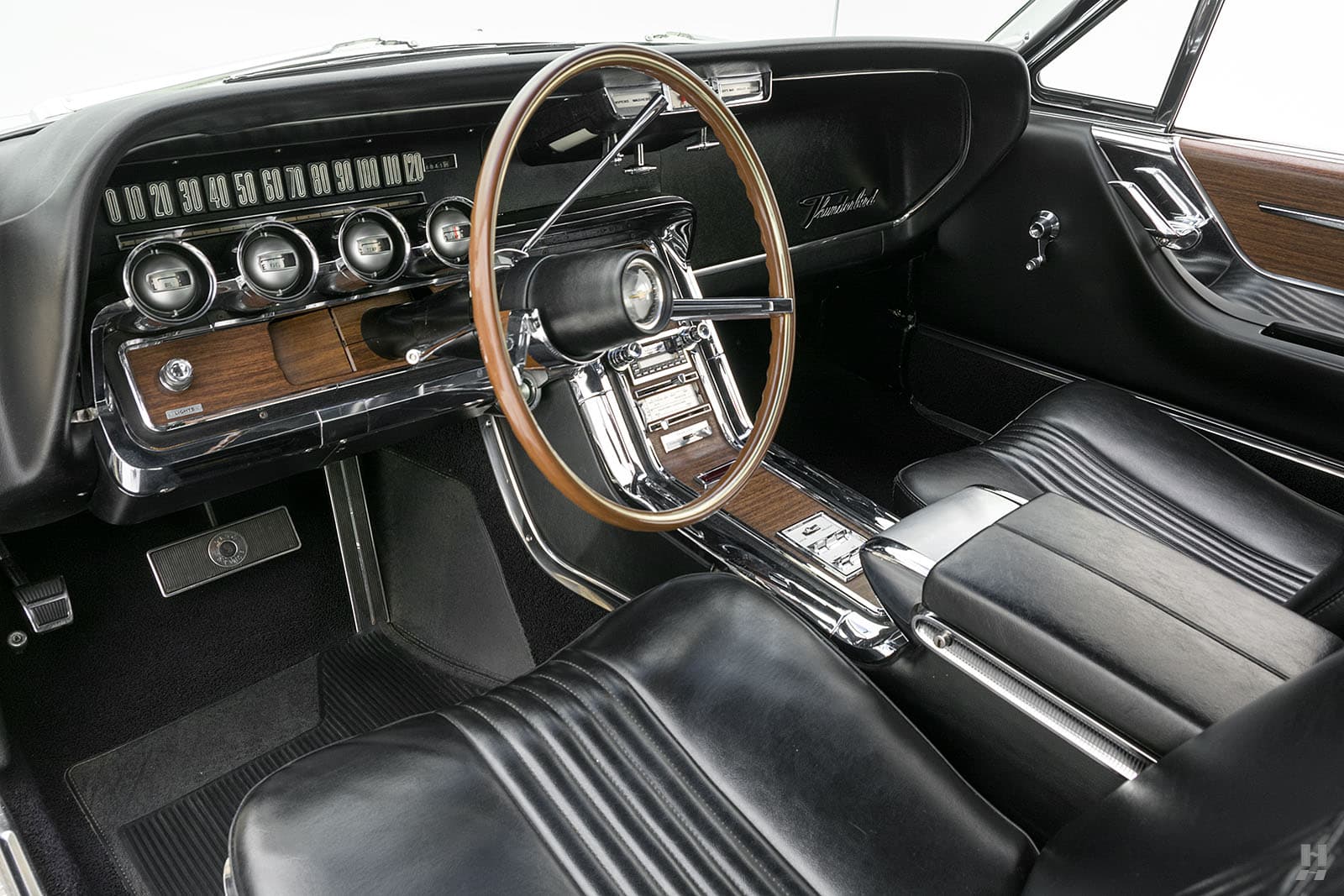 Photo of a 1966 Ford Thunderbird