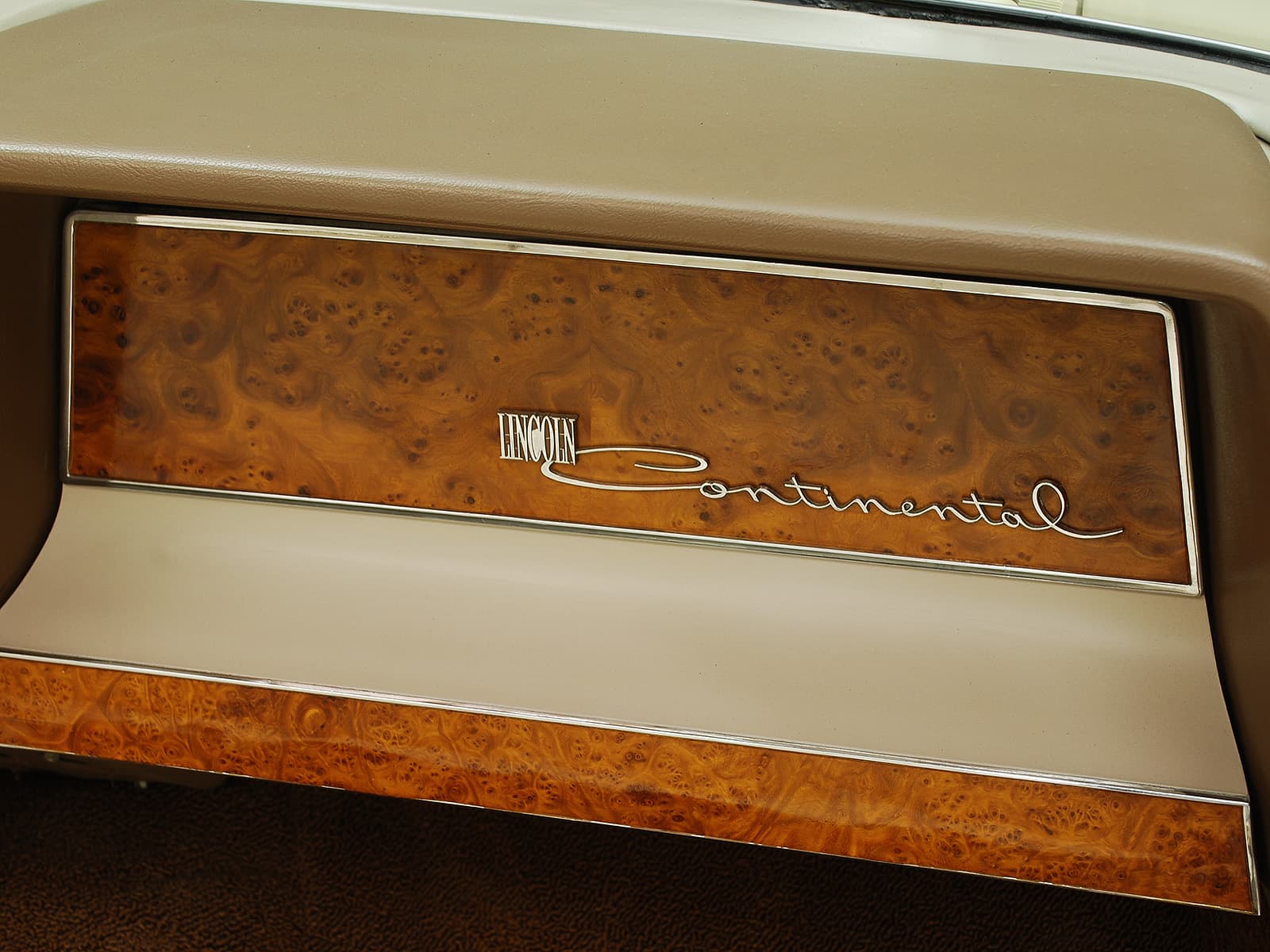 Photo of a 1966 Lincoln Continental