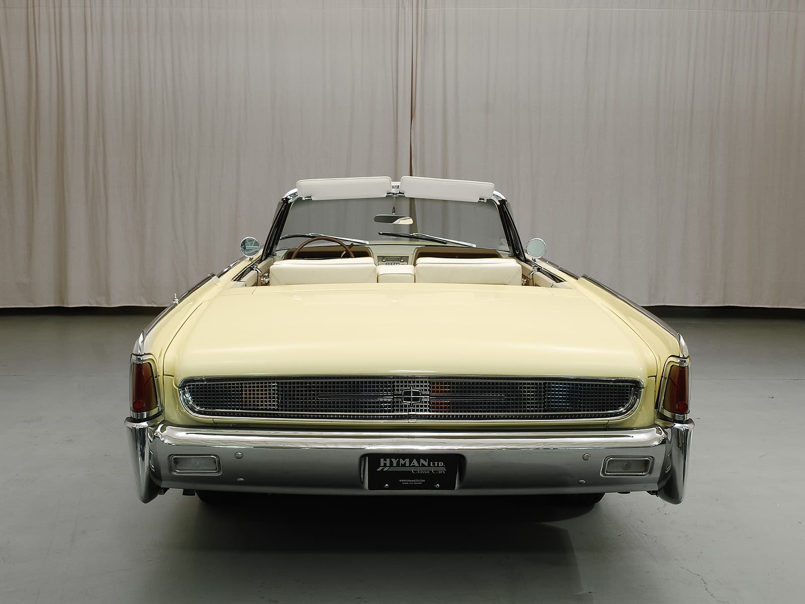 Photo of a 1966 Lincoln Continental