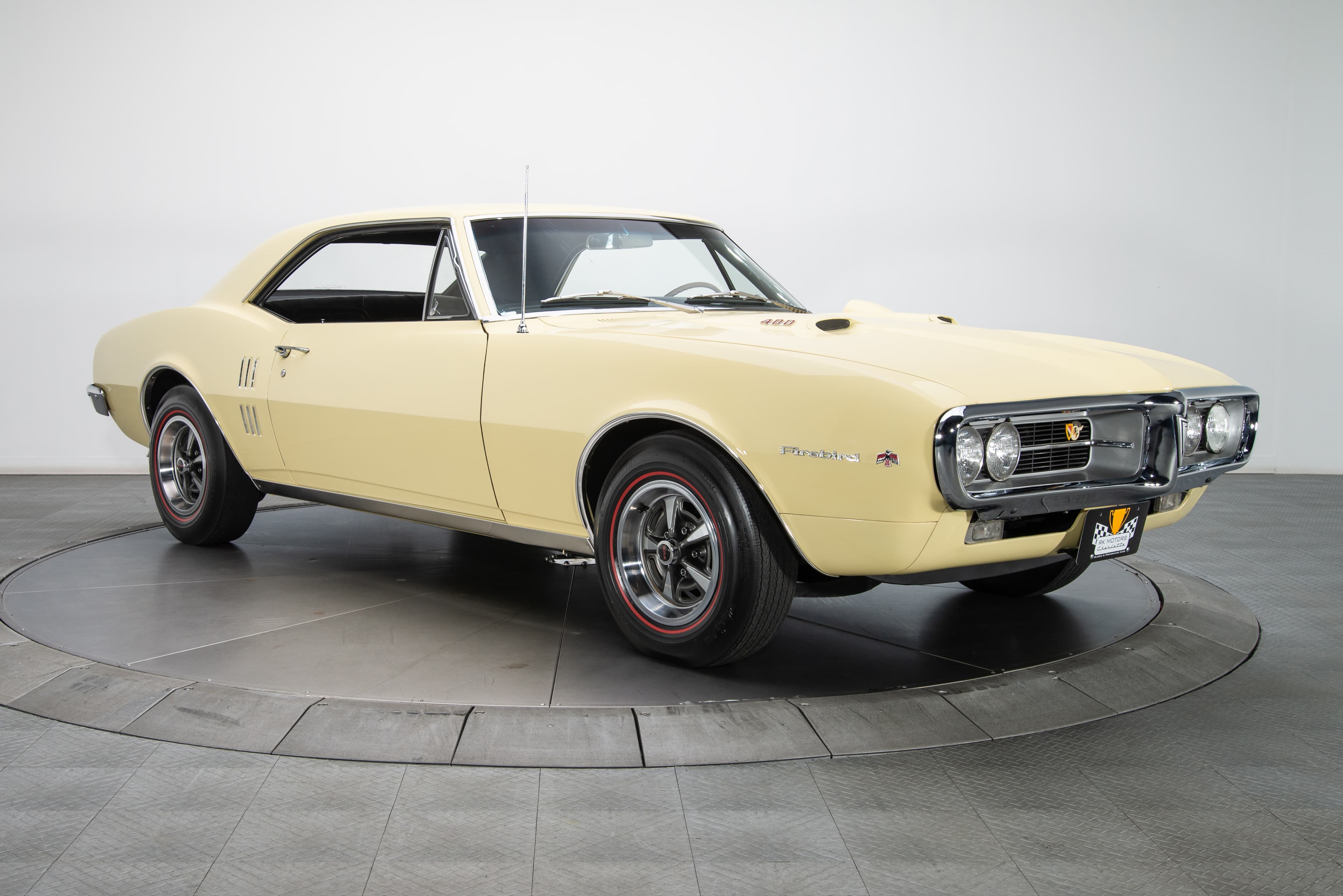 Photo of a 1969 Pontiac Firebird