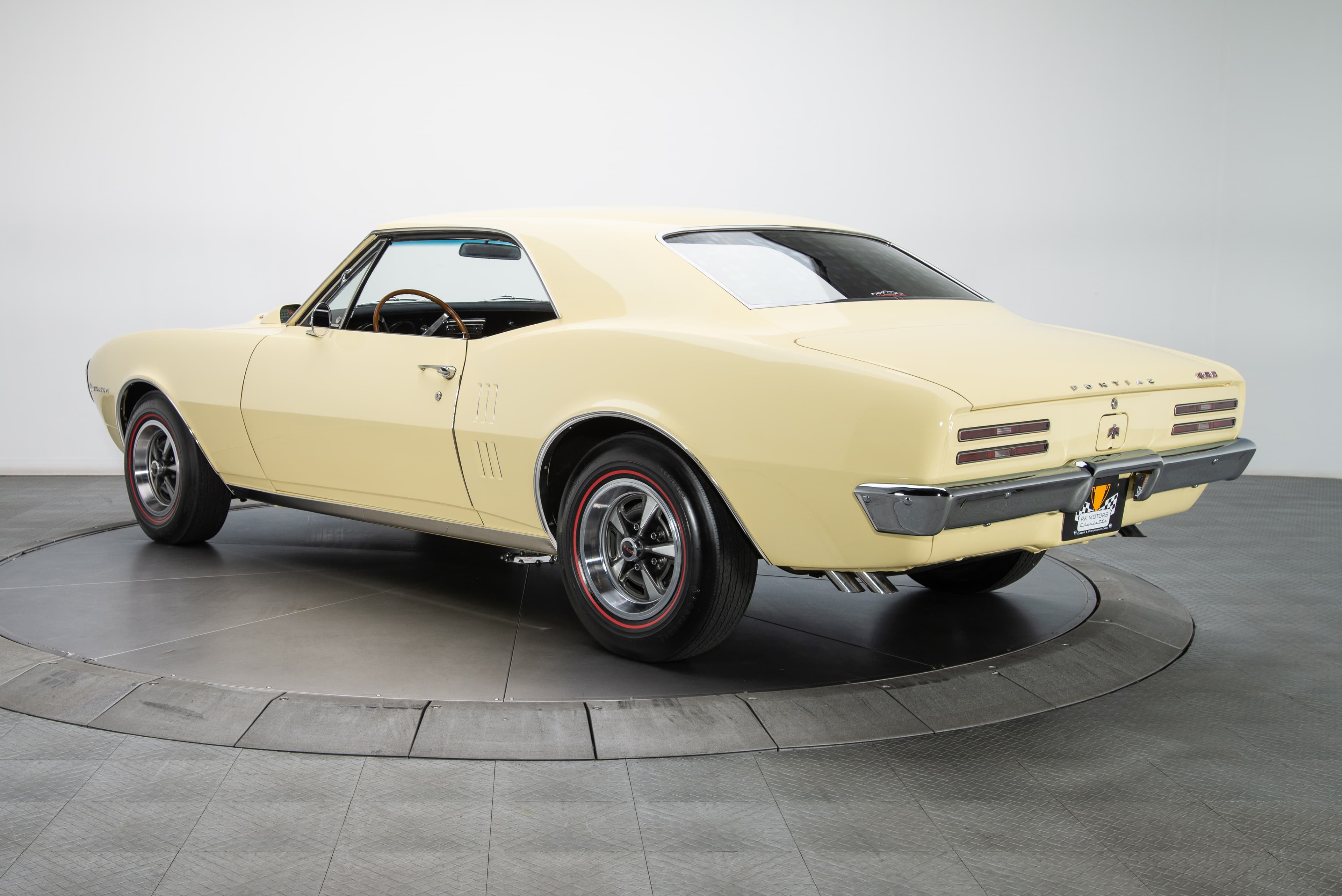 Photo of a 1969 Pontiac Firebird