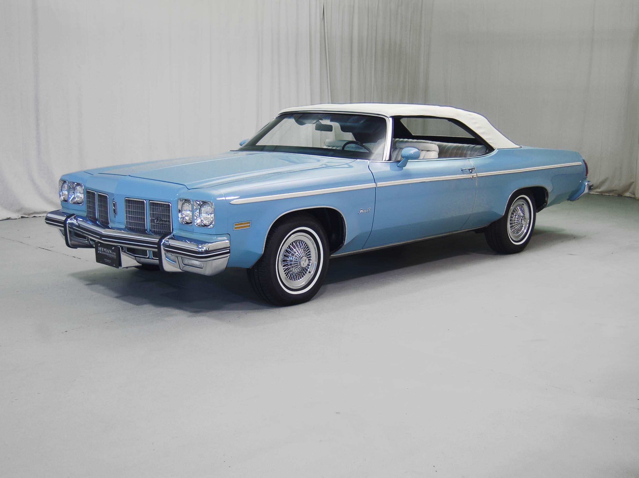 Photo of a 1975 Oldsmobile Delta 88
