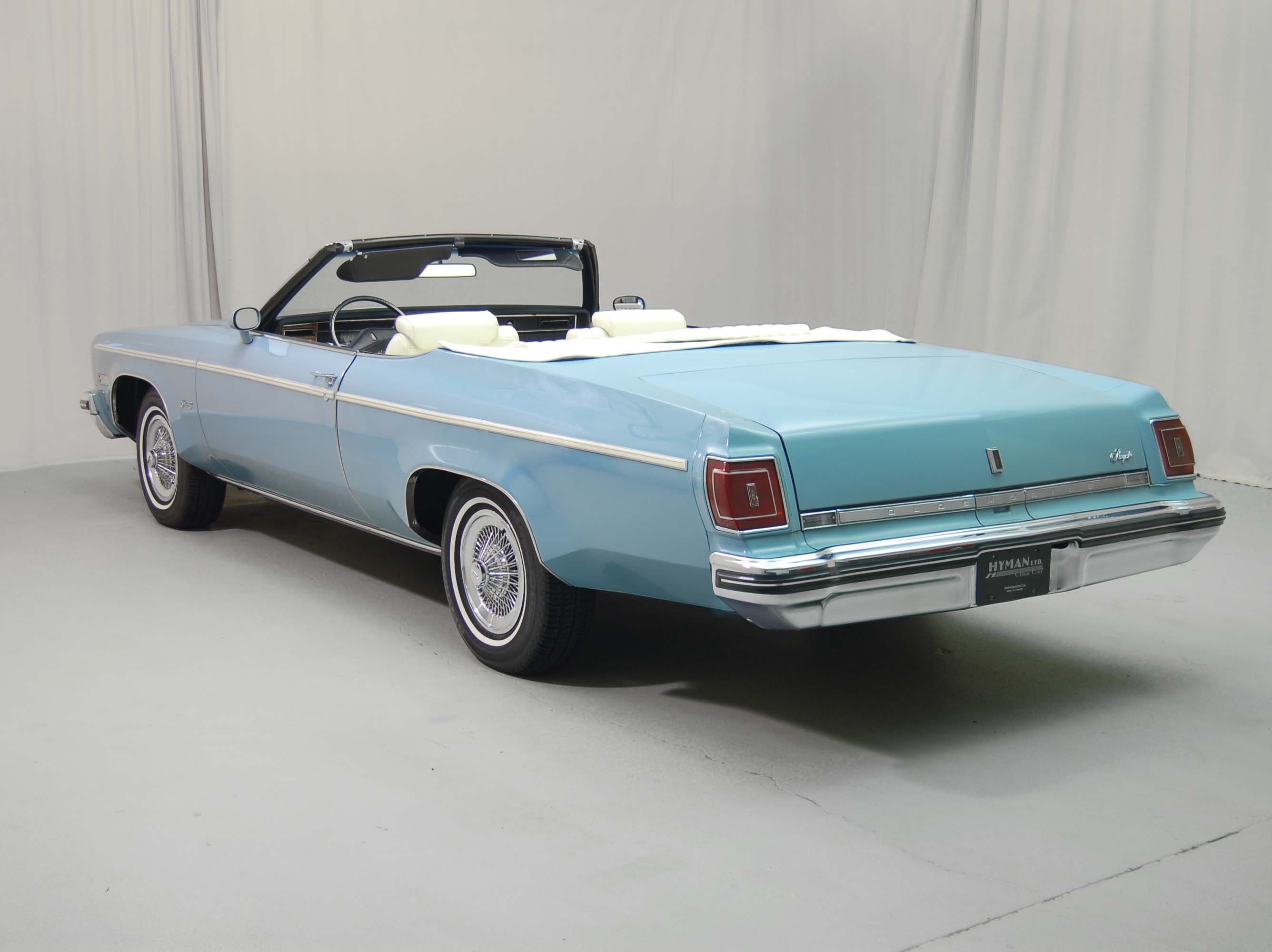 Photo of a 1975 Oldsmobile Delta 88